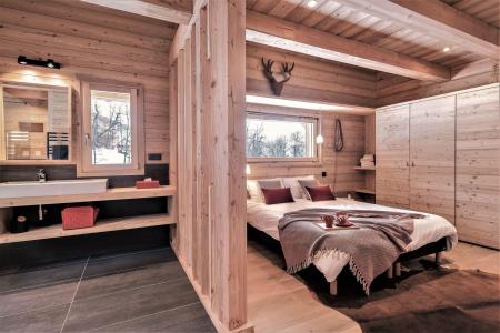 Rent in ski resort 14 room triplex chalet 15 people - CHALET ALTITUDE - Serre Chevalier - Apartment