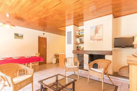 Rent in ski resort 3 room apartment 8 people (2800) - Chalet Bambi Laroche - Serre Chevalier - Living room