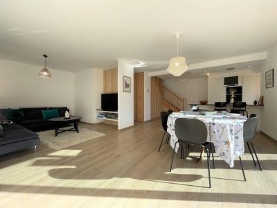 Rent in ski resort 4 room duplex chalet 8 people - CHALETS ROMARI - Serre Chevalier - Living room