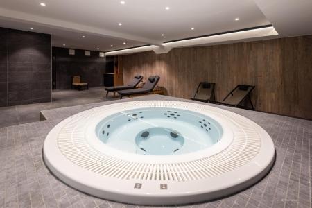 Location au ski Daddy Pool Terresens Le Cristal Lodge - Serre Chevalier - Jacuzzi