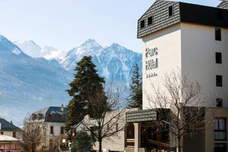 Ski verhuur Hôtel Le Parc & Spa - Serre Chevalier - Buiten winter