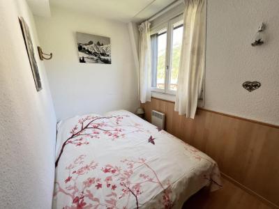 Rent in ski resort 2 room apartment sleeping corner 4 people (411) - La Résidence Bez - Serre Chevalier - Bedroom