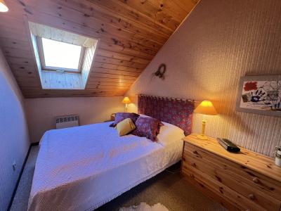 Rent in ski resort 4 room duplex apartment 8 people (A403) - La Résidence les Crêtes - Serre Chevalier - Bedroom