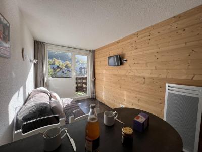 Rent in ski resort Studio 2 people (402) - La Résidence les Mélèzes - Serre Chevalier - Living room