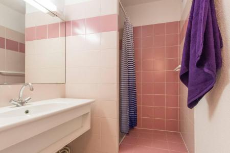 Rent in ski resort 2 room apartment 4 people (307) - Le Relais de la Guisane II - Serre Chevalier - Shower room