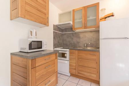 Rent in ski resort Studio sleeping corner 4 people (214) - Le Relais de la Guisane II - Serre Chevalier - Kitchenette