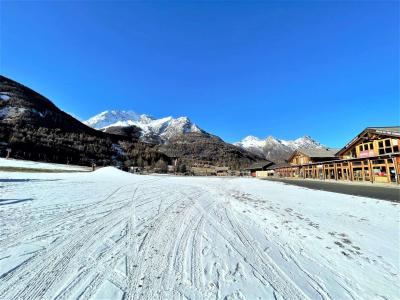 Rent in ski resort 3 room apartment 4 people (LMO010-0000) - Pre Creux - Serre Chevalier - Winter outside