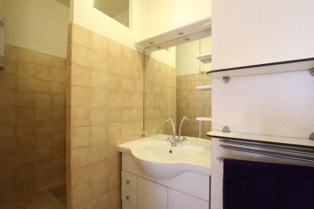 Alquiler al esquí Apartamento cabina 2 piezas para 6 personas (202) - Résidence Central Parc 2 - Serre Chevalier - Cuarto de ducha