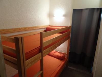 Rent in ski resort Studio sleeping corner 4 people (Elisabeth) - Résidence Concorde 5 - Serre Chevalier - Bedroom