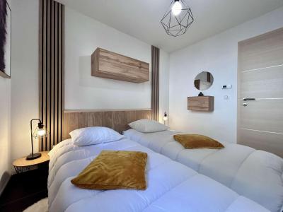 Skiverleih 3-Zimmer-Appartment für 4 Personen (Viggo) - Résidence Domaine des Grands Chalets - Serre Chevalier - Schlafzimmer