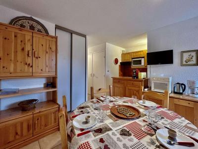 Ski verhuur Appartement 2 kamers bergnis 4 personen (A108) - Résidence Grand Serre Che - Serre Chevalier - Woonkamer