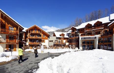 Vacances en montagne Résidence l'Adret - Serre Chevalier - Extérieur hiver