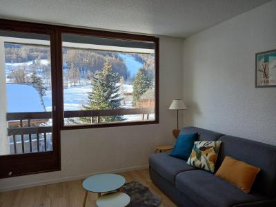 Rent in ski resort Studio sleeping corner 4 people (418) - Résidence l'Aigle Noir - Serre Chevalier - Living room