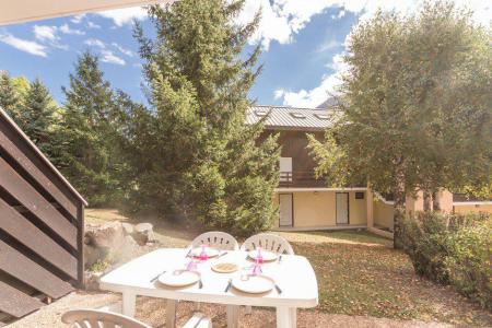 Ski verhuur Studio bergnis 4 personen (B012) - Résidence le Clos des Cavales 2 - Serre Chevalier - Terras