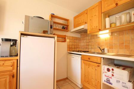 Rent in ski resort Studio sleeping corner 4 people (A012) - Résidence le Clos - Serre Chevalier - Kitchenette