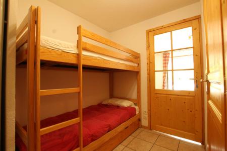 Rent in ski resort Studio sleeping corner 4 people (D019) - Résidence le Clos - Serre Chevalier - Bunk beds