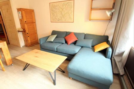 Rent in ski resort Studio sleeping corner 4 people (04) - Résidence le Galibier - Serre Chevalier - Living room