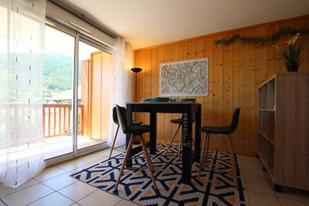 Rent in ski resort 3 room apartment 6 people (2B15) - Résidence les Coralines 2B - Serre Chevalier - Living room