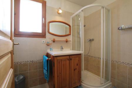 Rent in ski resort 3 room apartment 6 people (2B15) - Résidence les Coralines 2B - Serre Chevalier - Shower room