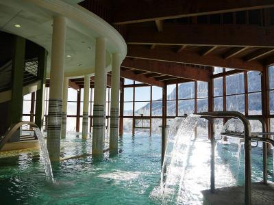 Rent in ski resort Studio cabin 4 people (A104) - Résidence les Crêtes - Serre Chevalier - Swimming pool
