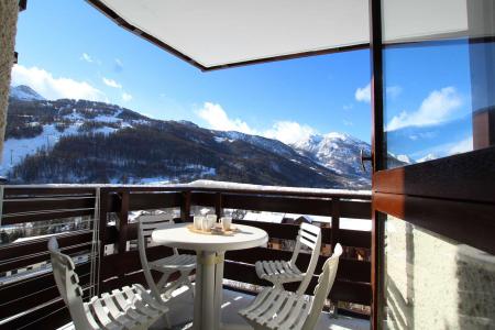 Soggiorno sugli sci Monolocale con alcova per 4 persone (3432) - Résidence les Mélèzes - Serre Chevalier - Balcone