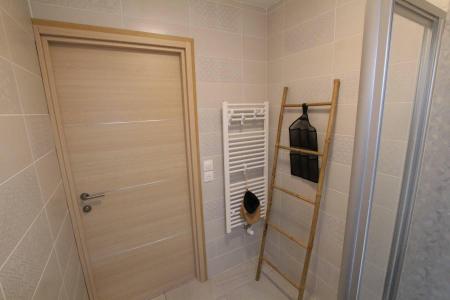 Rent in ski resort 2 room apartment 4 people (A03) - Résidence les Terrasses du Lautaret - Serre Chevalier - Shower