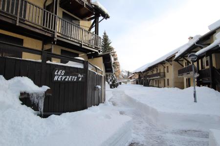 Location au ski Studio cabine 5 personnes (A003) - Résidence Neyzets - Serre Chevalier - Extérieur hiver