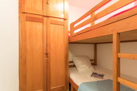 Rent in ski resort Studio sleeping corner 4 people (ELL22) - Résidence Neyzets - Serre Chevalier - Bunk beds