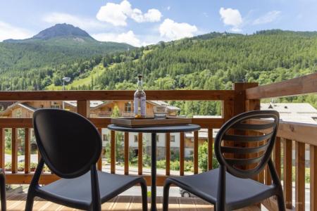 Rent in ski resort Résidence Terresens Cristal Lodge - Serre Chevalier - Balcony