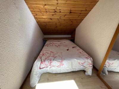 Rent in ski resort Studio cabin mezzanine 6 people - Vie de clare - Serre Chevalier - Bedroom