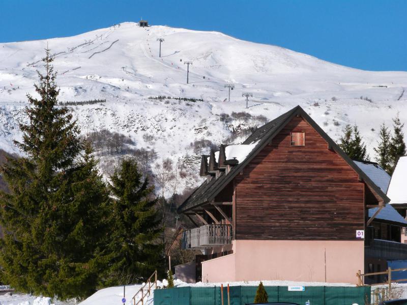 Holiday in mountain resort Le Bois de la Reine - Super Besse - Winter outside
