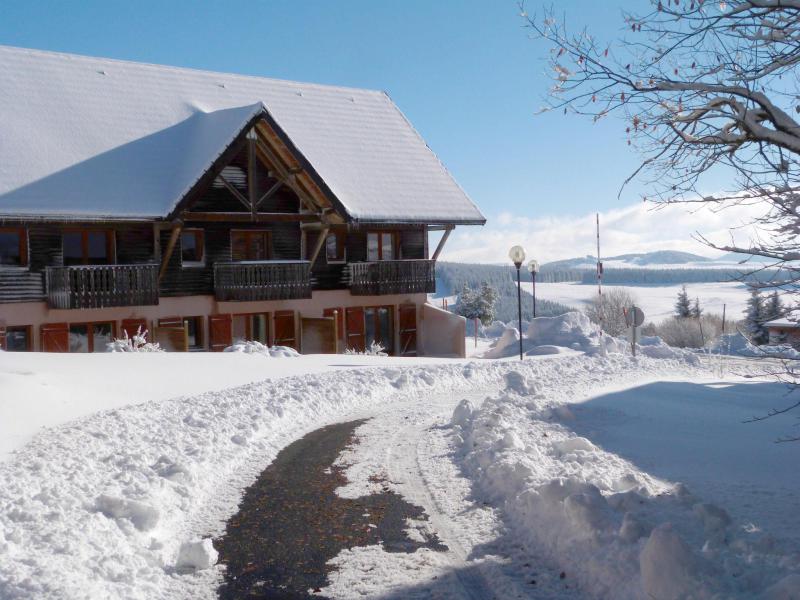 Holiday in mountain resort Le Bois de la Reine - Super Besse - Winter outside