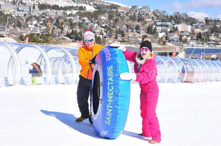 Location au ski Les Chalets de Super-Besse - Super Besse - Extérieur hiver