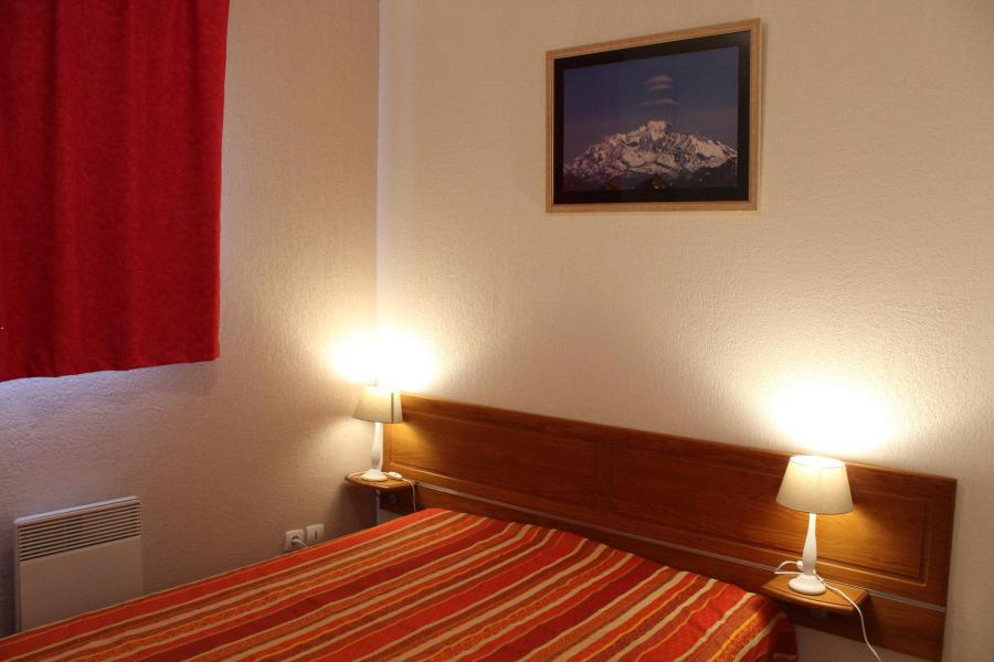 Rent in ski resort 2 room apartment sleeping corner 6 people (CE32) - La Résidence les Chaumettes - Superdévoluy - Bedroom