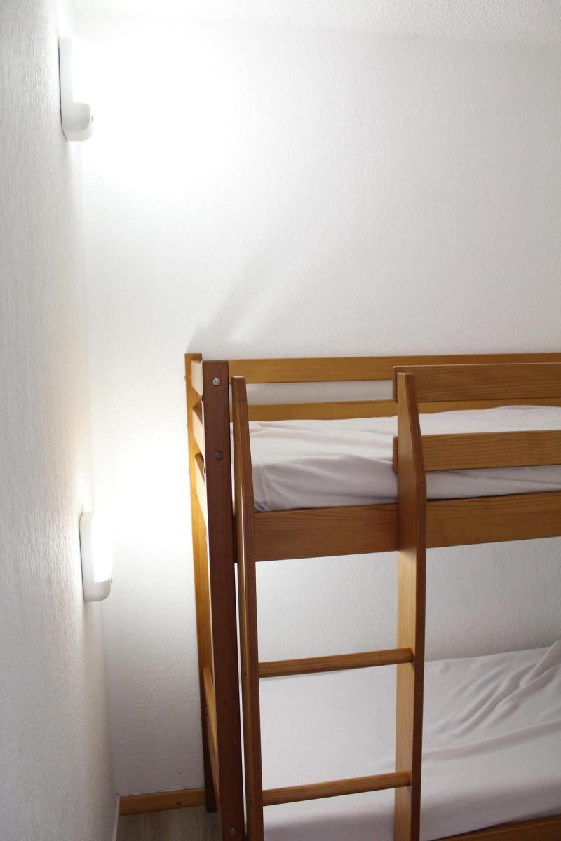 Rent in ski resort 2 room apartment sleeping corner 6 people (CE55) - La Résidence les Chaumettes - Superdévoluy