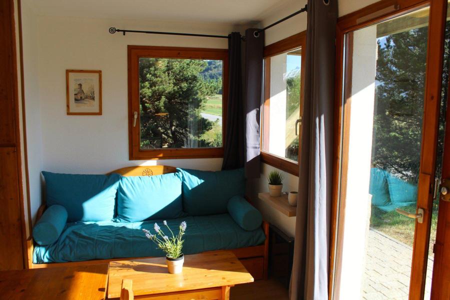 Skiverleih 2-Zimmer-Appartment für 4 Personen (BL03) - Les Chalets de SuperD Bleuet - Superdévoluy - Wohnzimmer