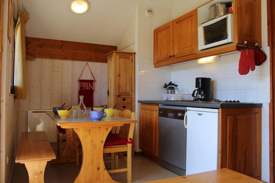 Rent in ski resort 2 room apartment sleeping corner 6 people (CB51) - Les Chalets de SuperD Chardon Bleu - Superdévoluy - Kitchen
