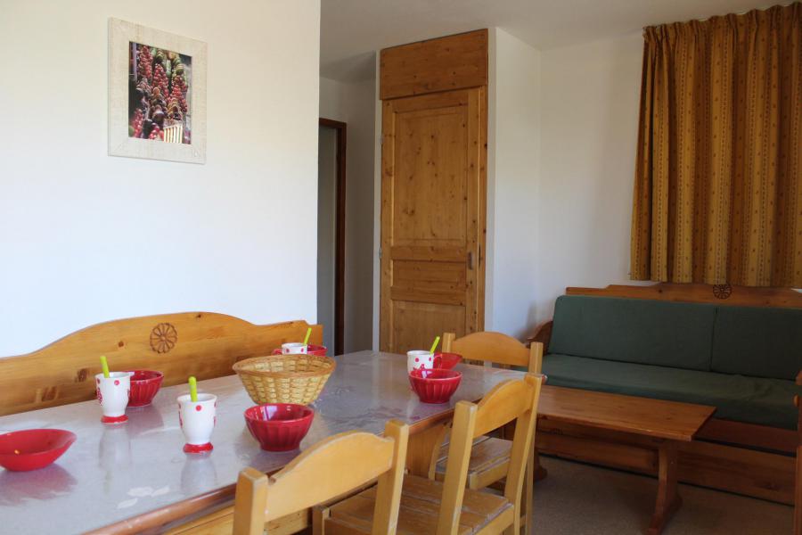 Ski verhuur Appartement 2 kamers bergnis 6 personen (CB35) - Les Chalets de SuperD Chardon Bleu - Superdévoluy - Woonkamer