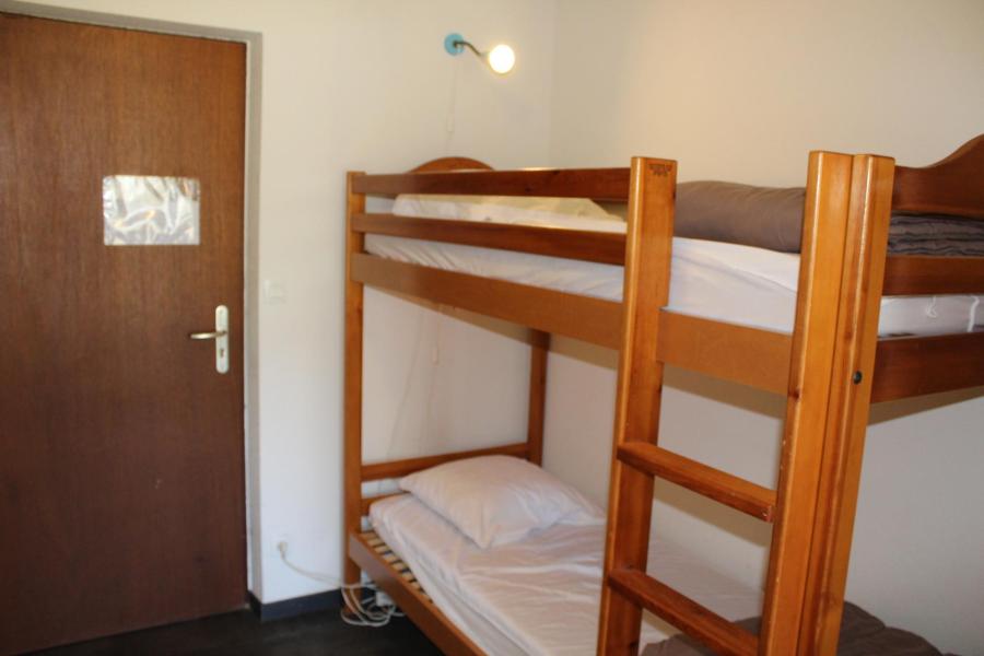 Rent in ski resort 2 room apartment sleeping corner 6 people (DP53) - Les Chalets de SuperD Dauphinelle - Superdévoluy - Bedroom