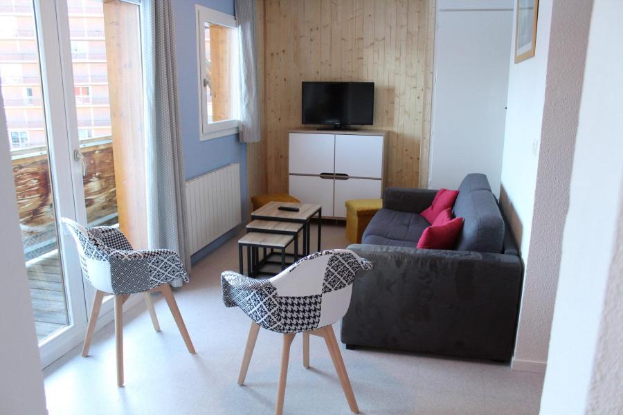 Rent in ski resort 3 room apartment sleeping corner 8 people (FR13) - Les Chalets de SuperD Fraxinelle - Superdévoluy - Living room