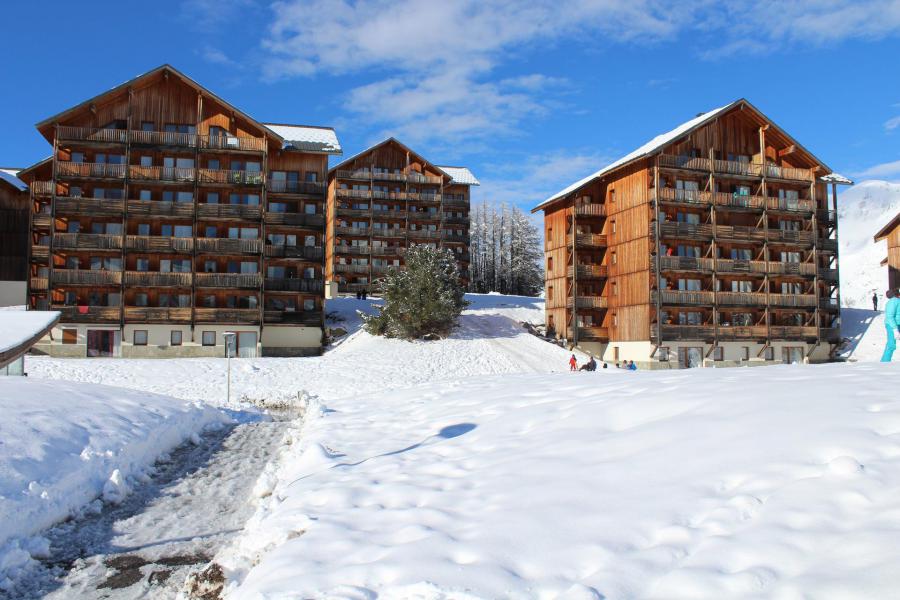 Rent in ski resort Les Chalets de SuperD Fraxinelle - Superdévoluy - Winter outside