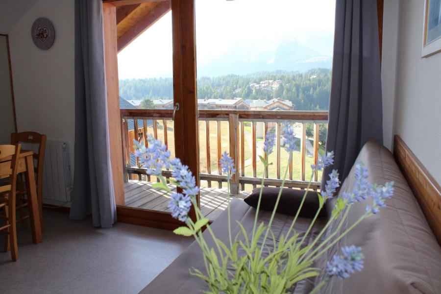 Rent in ski resort Studio sleeping corner 4 people (FR63) - Les Chalets de SuperD Fraxinelle - Superdévoluy - Living room