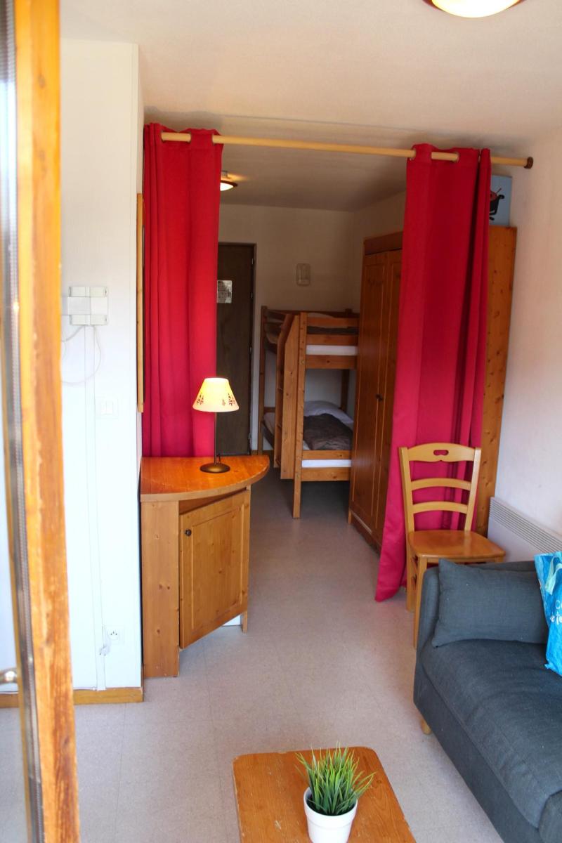 Ski verhuur Appartement 2 kamers bergnis 6 personen (HE32) - Les Chalets de SuperD Hélianthème - Superdévoluy - Woonkamer