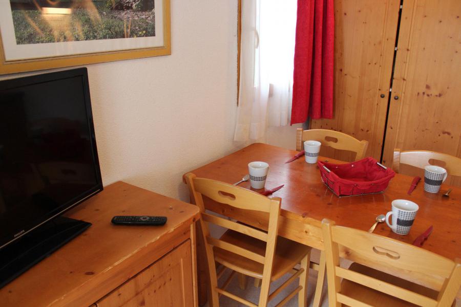 Ski verhuur Appartement 3 kamers 4 personen (HE11) - Les Chalets de SuperD Hélianthème - Superdévoluy - Woonkamer