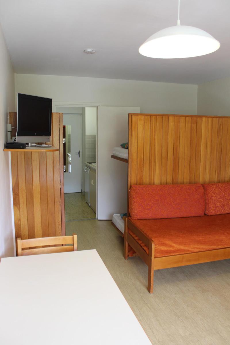 Rent in ski resort Studio sleeping corner 4 people (0416 S) - Résidence le Bois d'Aurouze - Superdévoluy - Living room