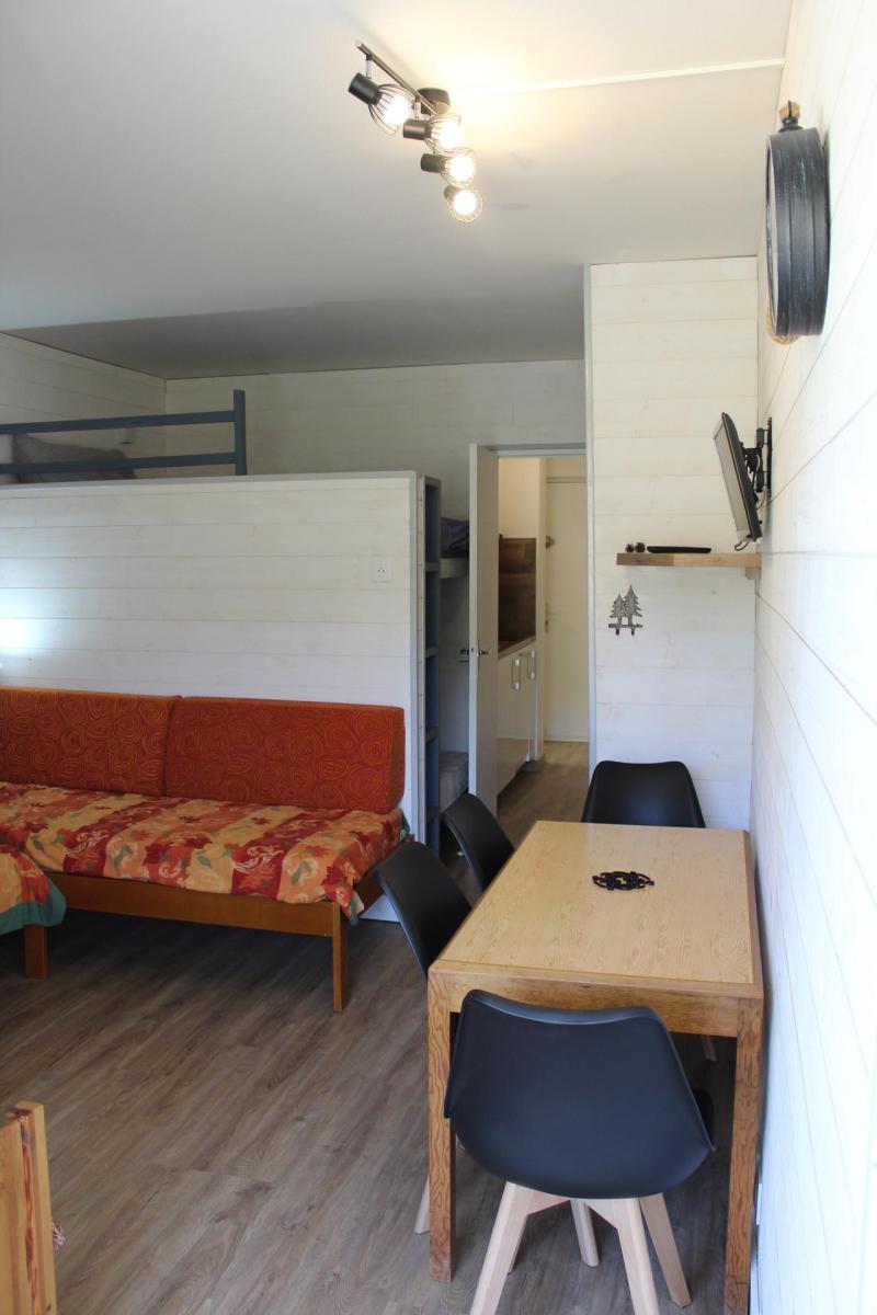 Rent in ski resort Studio sleeping corner 4 people (325) - Résidence le Bois d'Aurouze - Superdévoluy - Living room