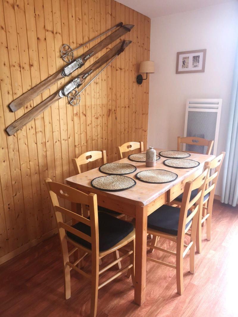 Ski verhuur Chalet duplex 3 kamers 6 personen (H1) - Résidence le Hameau du Puy - Superdévoluy - Woonkamer