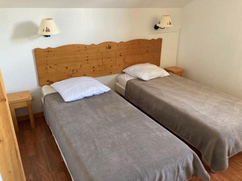 Skiverleih Doppelchalethälfte 3 Zimmer für 6 Personen (C1) - Résidence le Hameau du Puy - Superdévoluy - Appartement