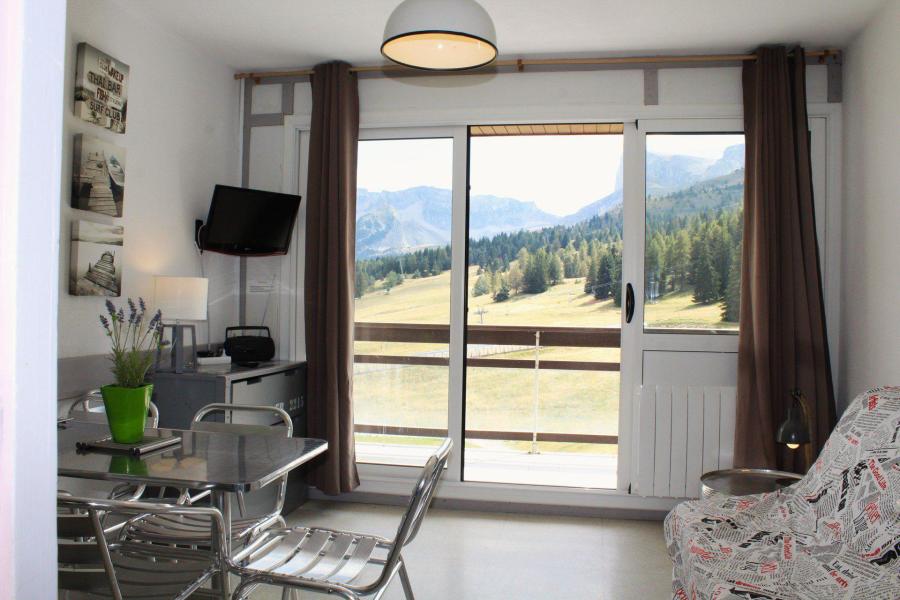 Rent in ski resort 2 room apartment sleeping corner 6 people (PS0302) - Résidence le Plein Sud - Superdévoluy - Living room