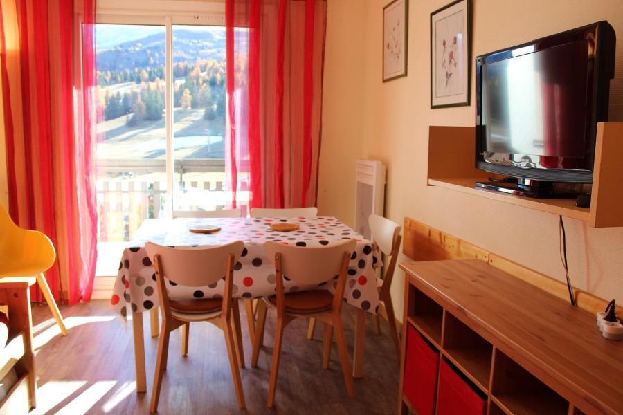 Ski verhuur Appartement 2 kamers 5 personen (IS0705X) - Résidence les Issarts  - Superdévoluy - Woonkamer